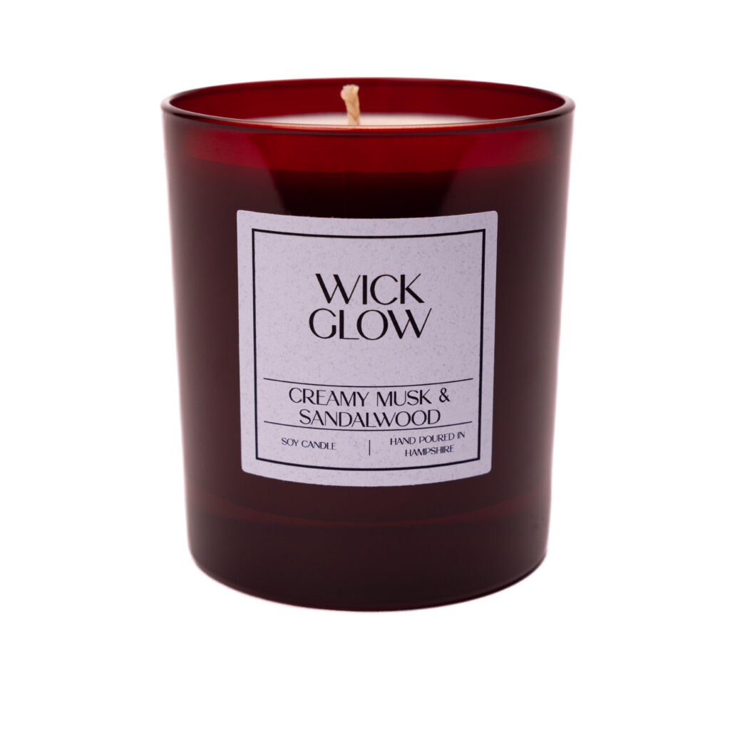 Wick Glow Creamy Musk & Sandalwood 30cl red candle